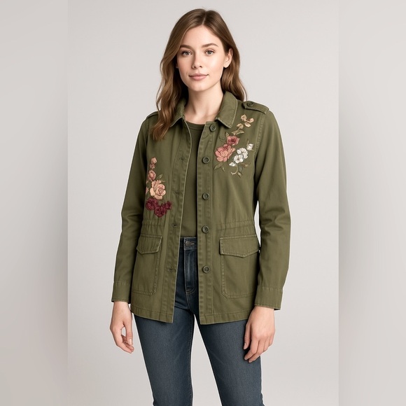 616- Maurices Distressed Army Floral Jacket Size XS NWT - Picture 1 of 11